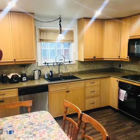 Entire Detached 3-Bedrooms Cute Home In Cornwall Area Экстерьер фото