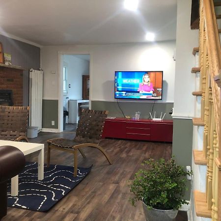 Entire Detached 3-Bedrooms Cute Home In Cornwall Area Экстерьер фото